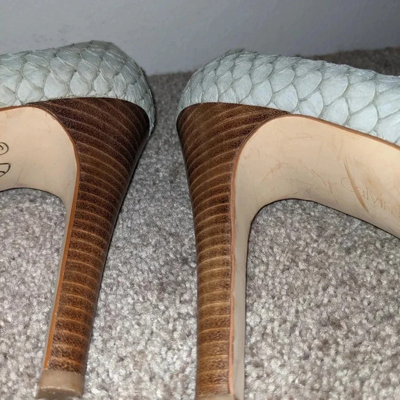 Calvin Klein Kendall Fish Scale Pumps Heels Sz. 10 - Picture 10 of 12